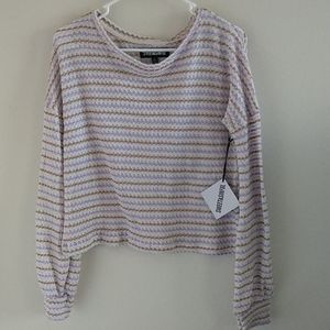 4/$20🌺 Striped Sweater